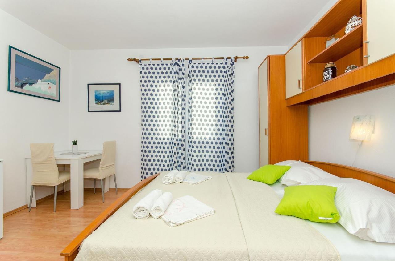 Apartments Katica Makarska Esterno foto