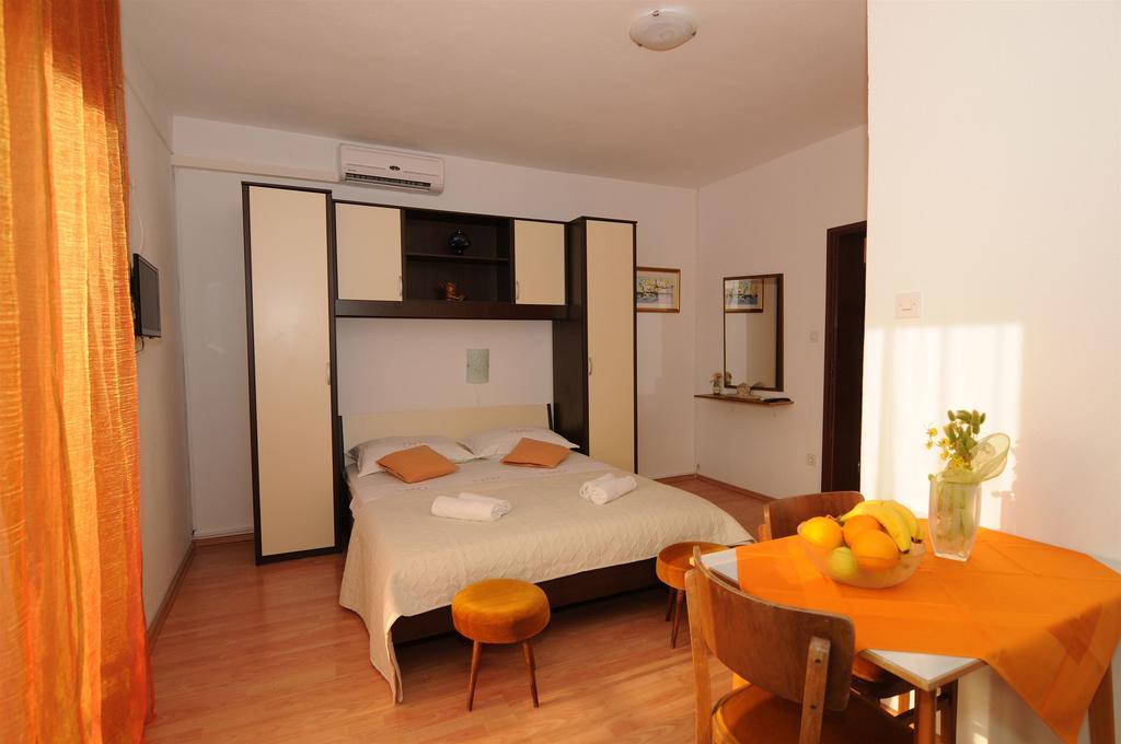 Apartments Katica Makarska Esterno foto